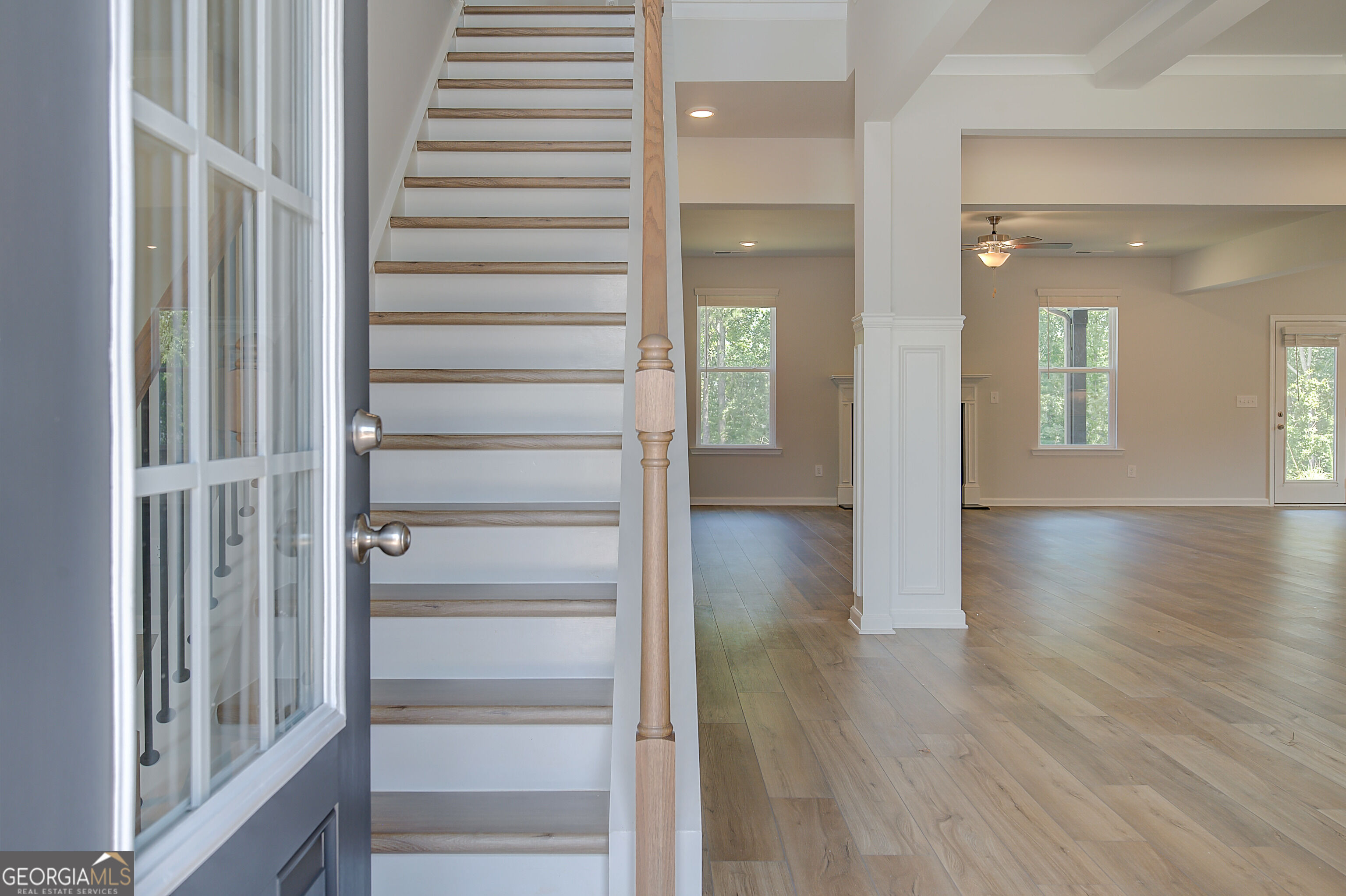 605 Button Grove Property Photo 4