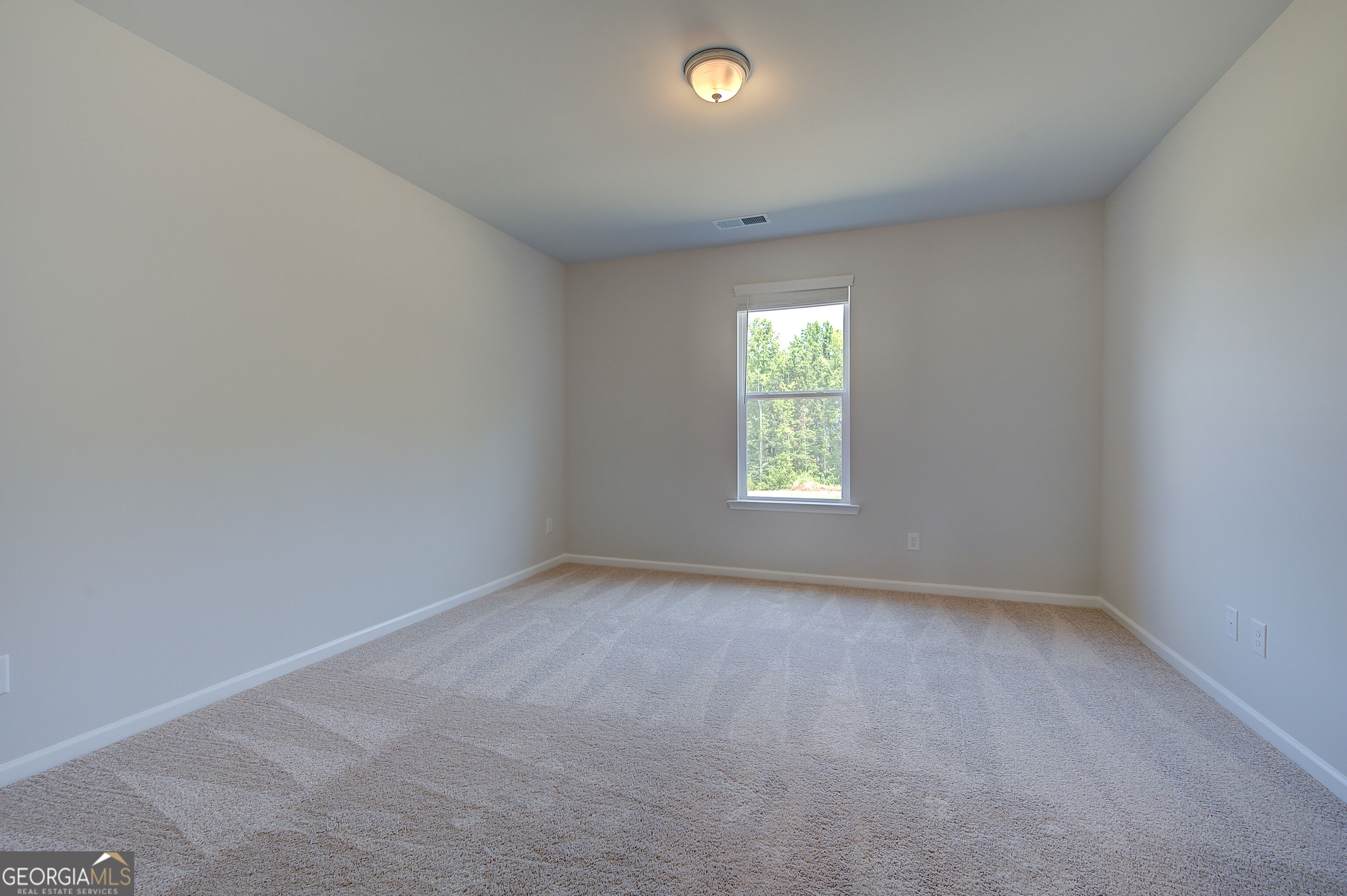 605 Button Grove Property Photo 6