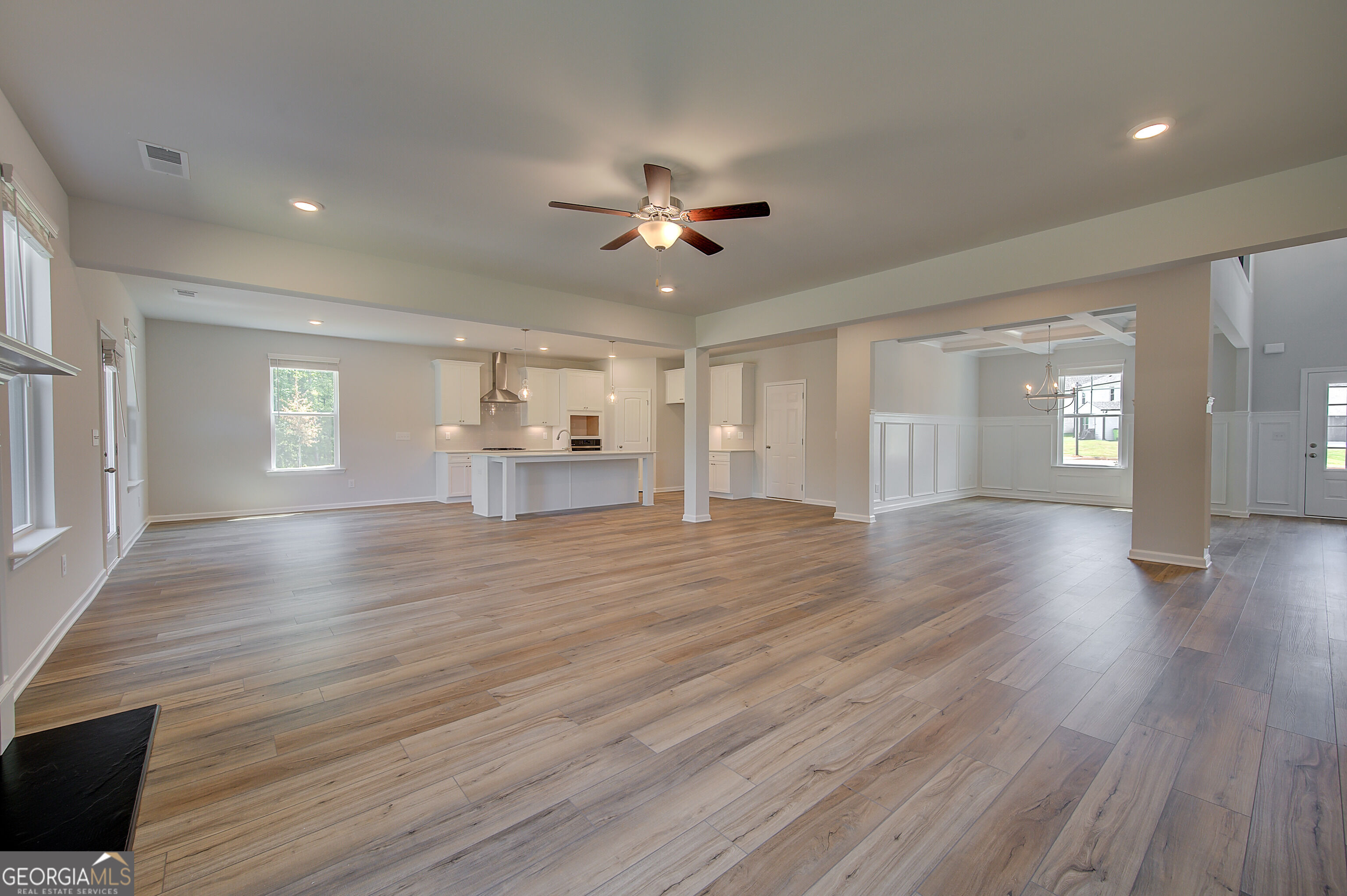 605 Button Grove Property Photo 9