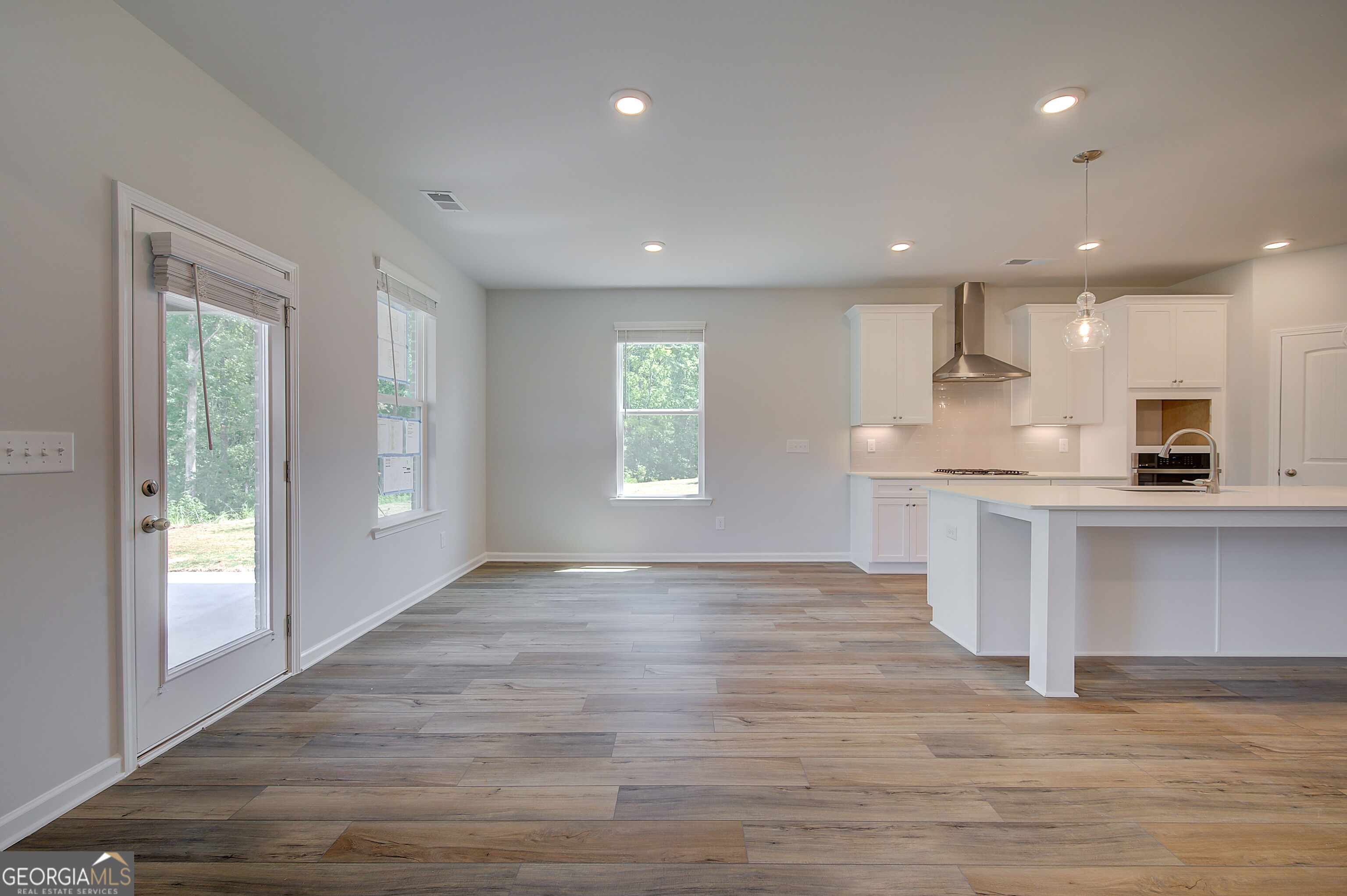 605 Button Grove Property Photo 12