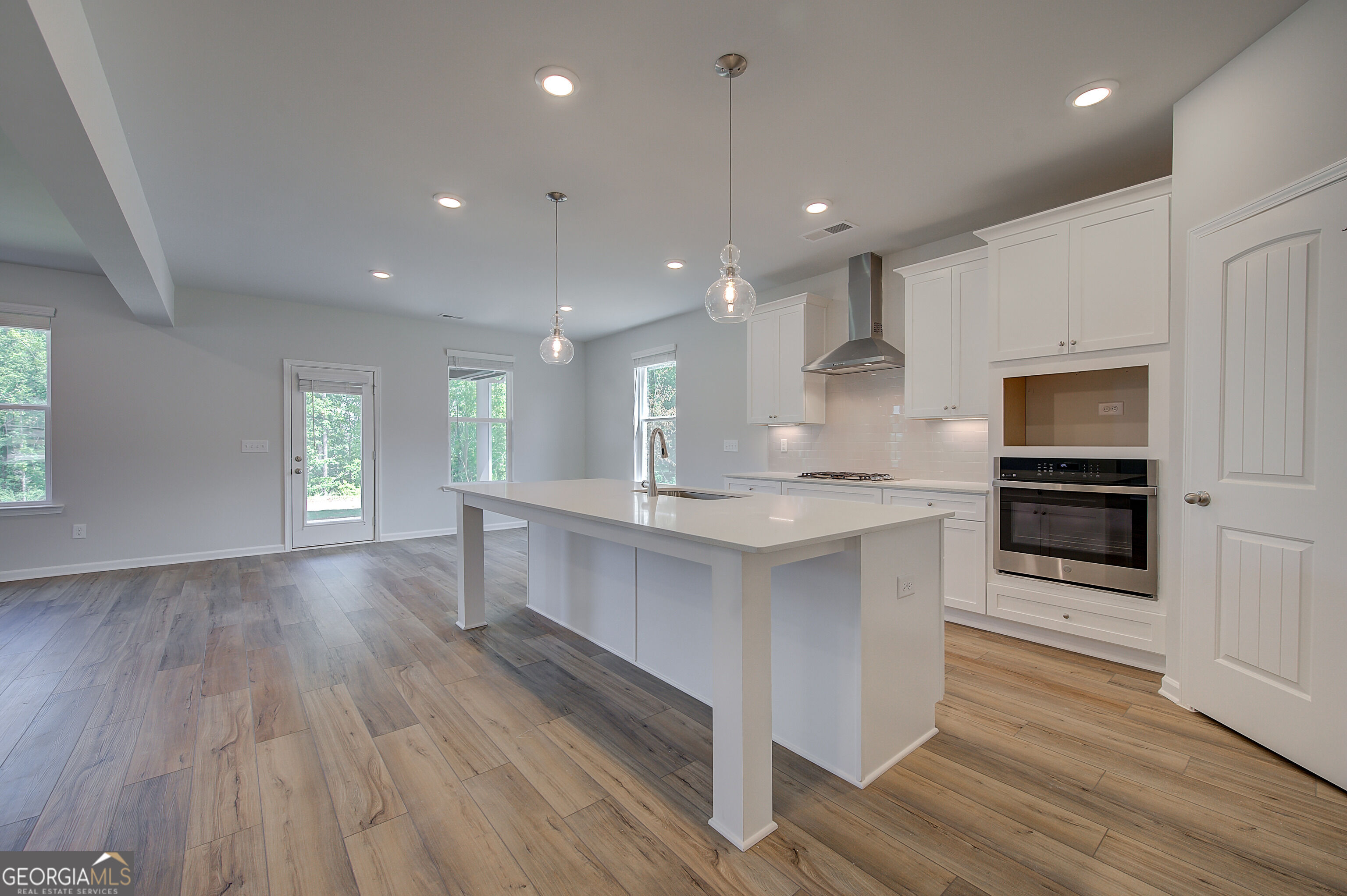 605 Button Grove Property Photo 15