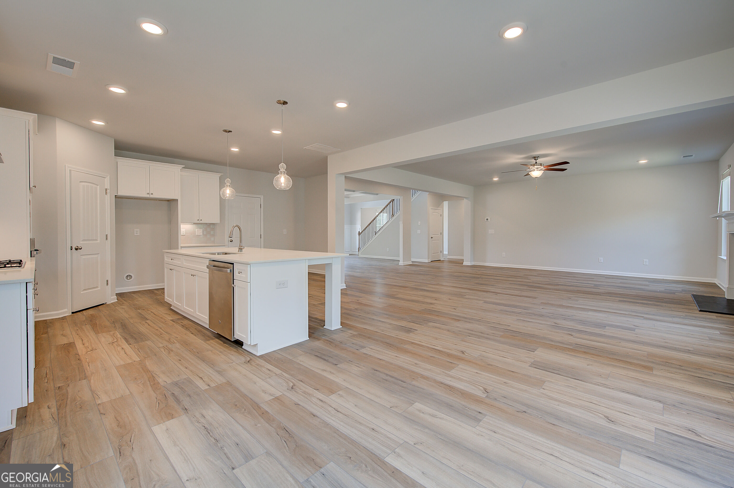 605 Button Grove Property Photo 17
