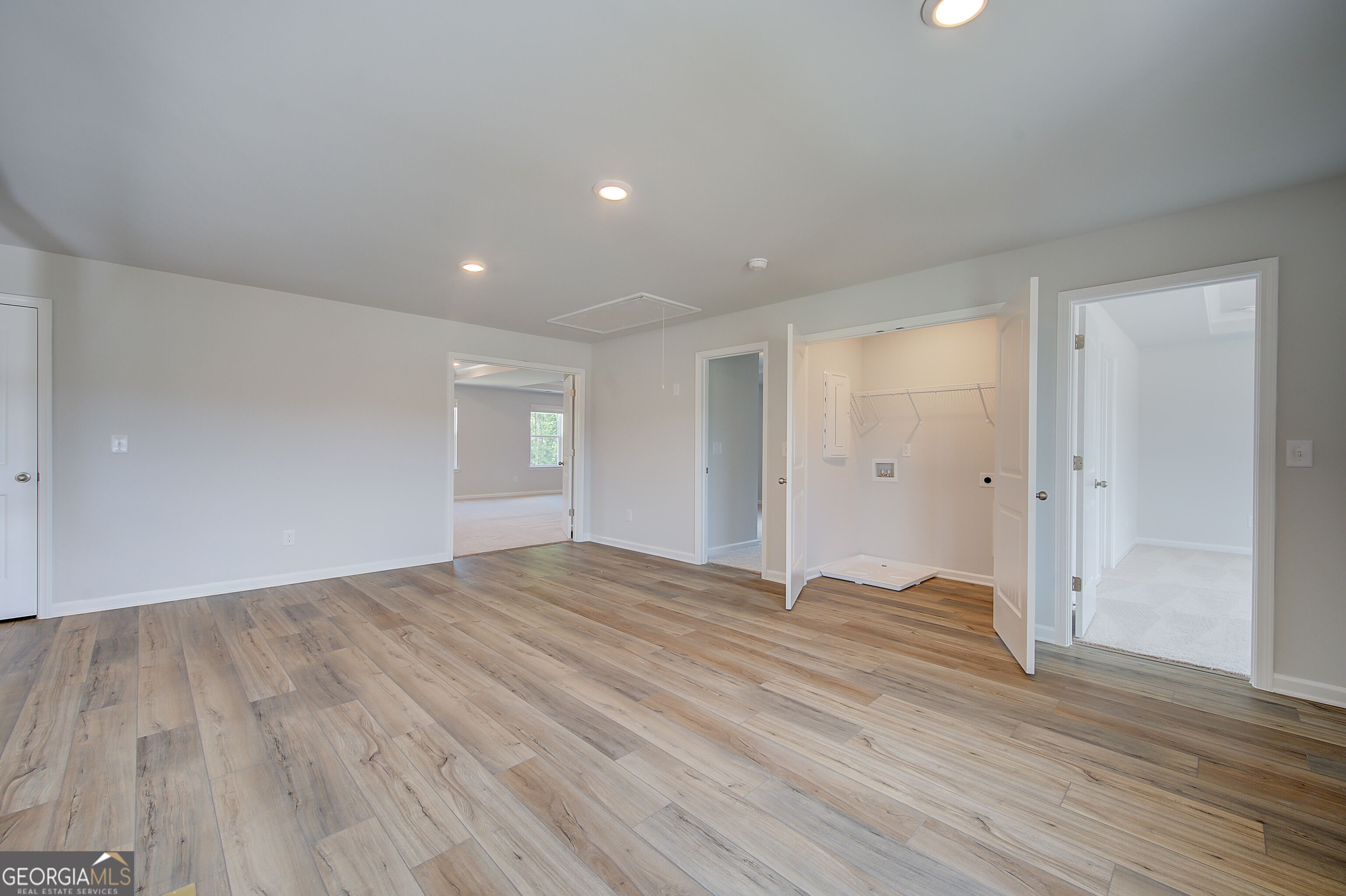 605 Button Grove Property Photo 21