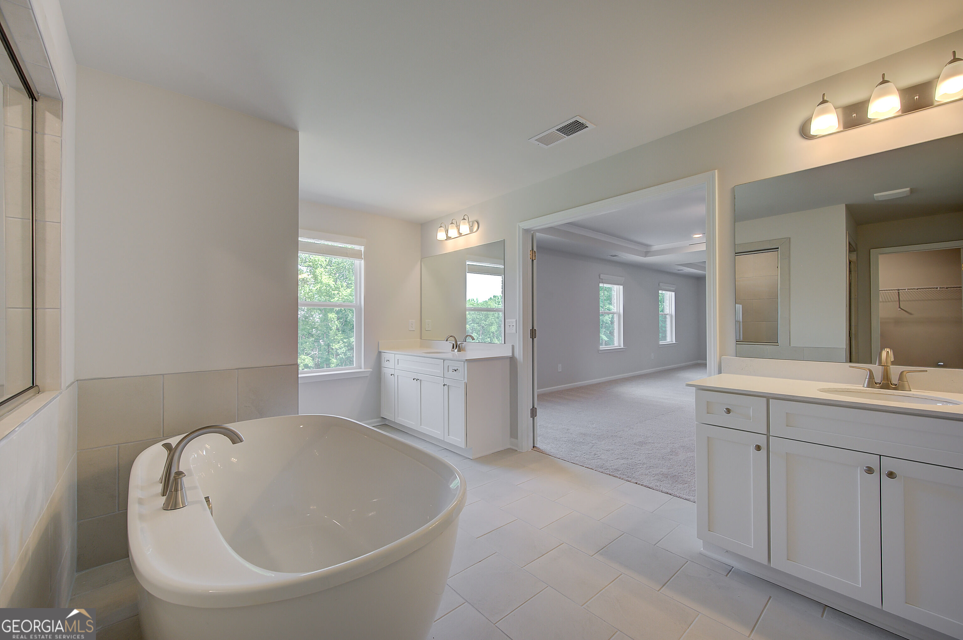 605 Button Grove Property Photo 29