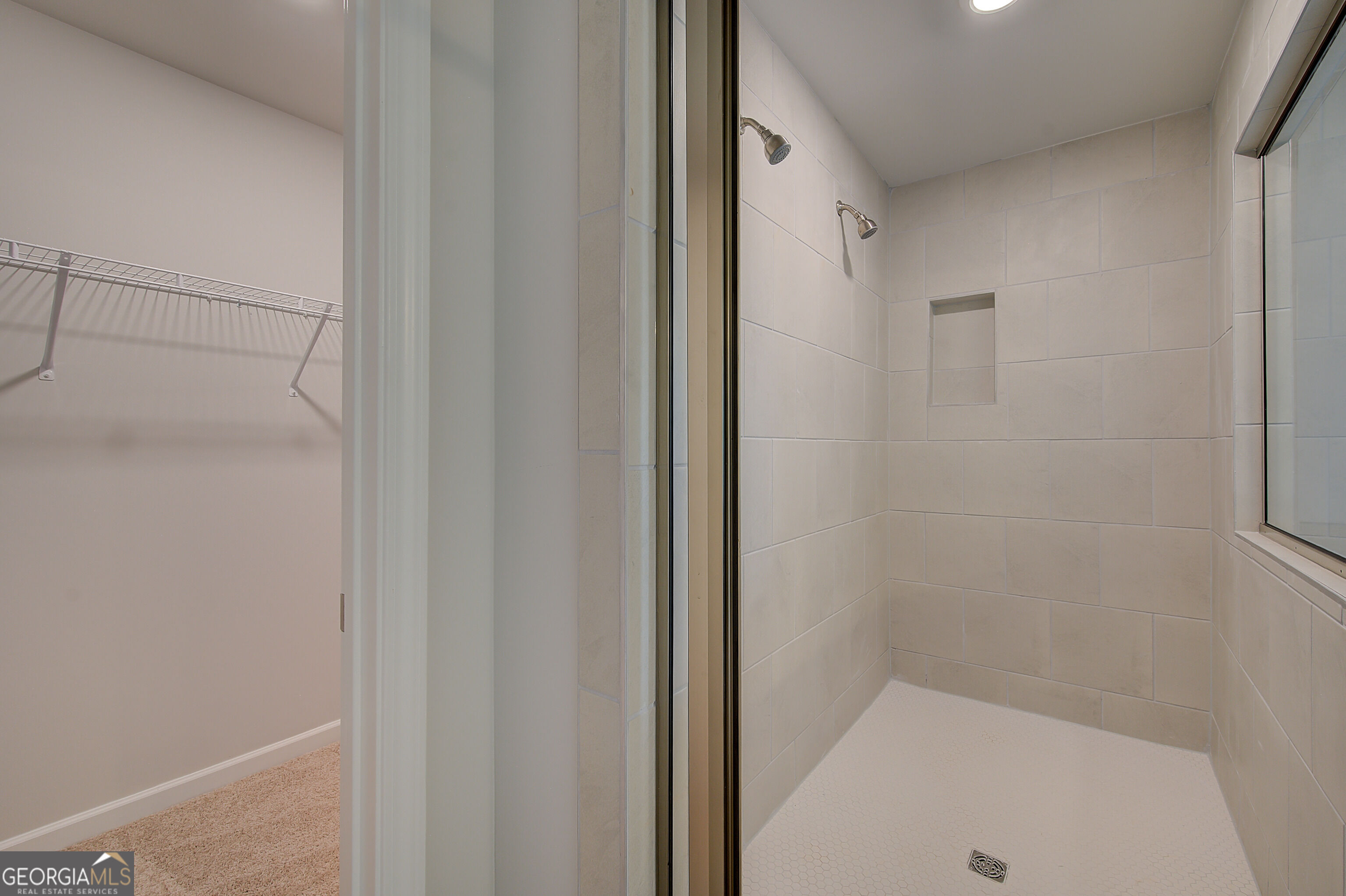 605 Button Grove Property Photo 30