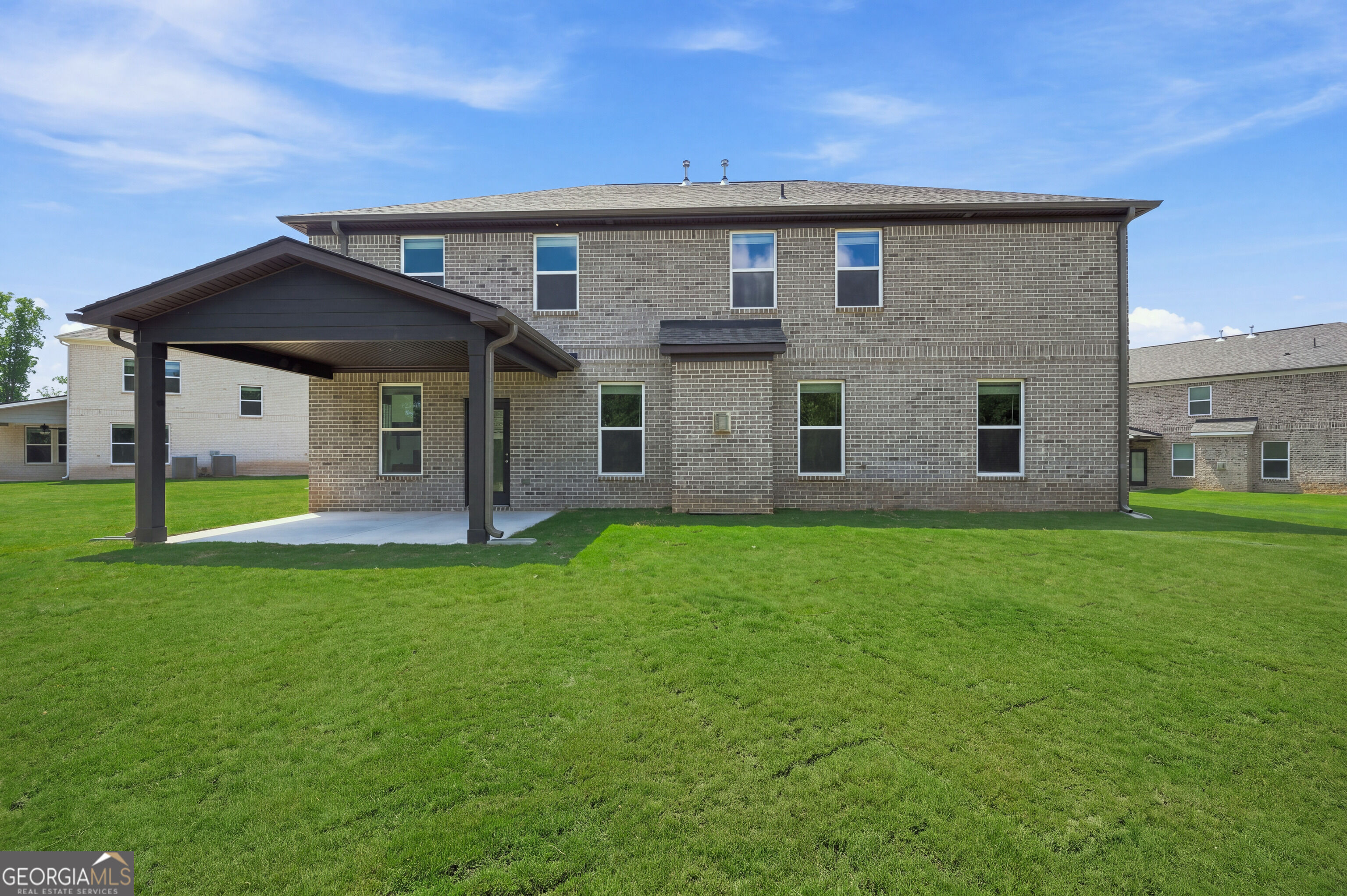 605 Button Grove Property Photo 32