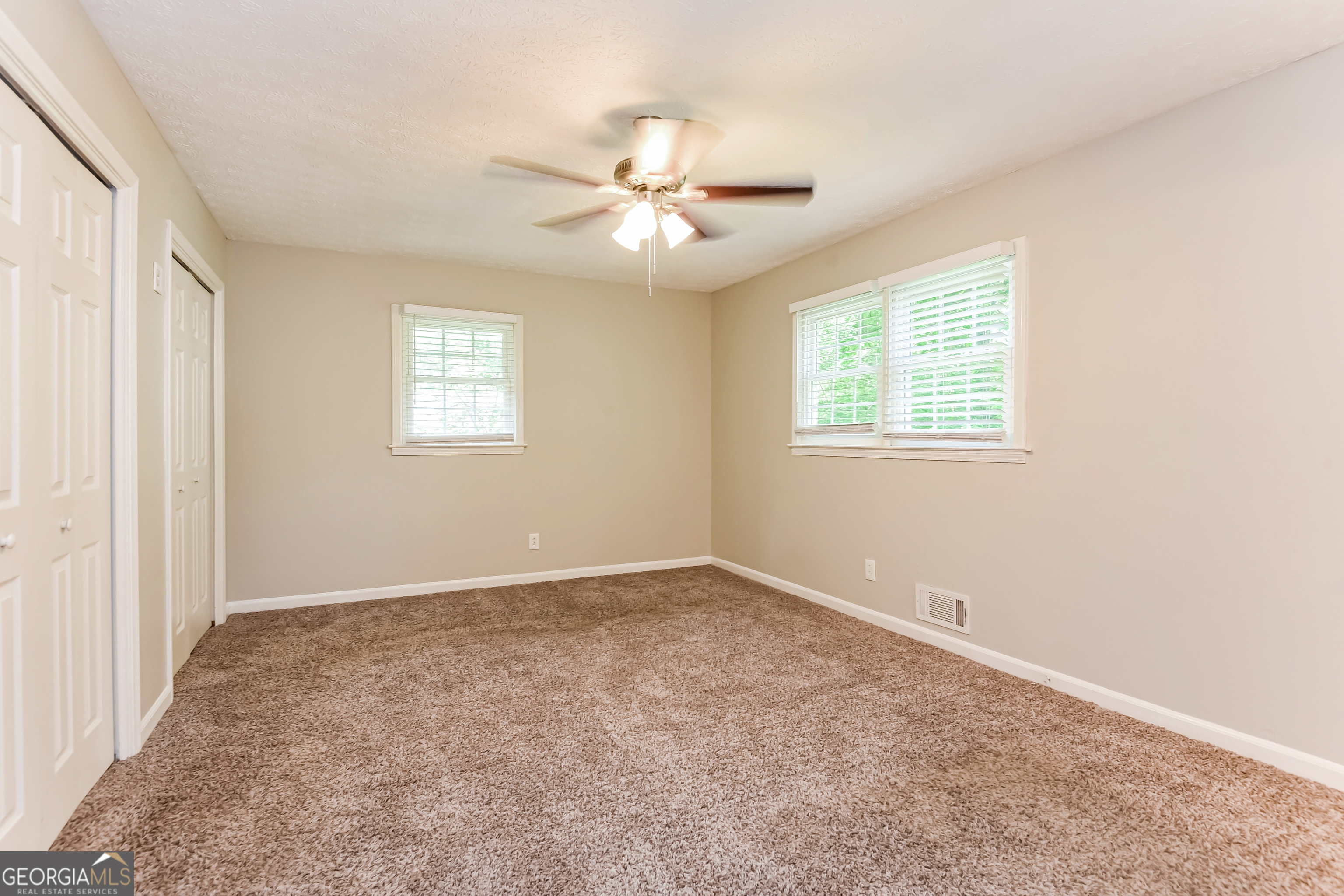 6581 Windsor Drive Property Photo 13