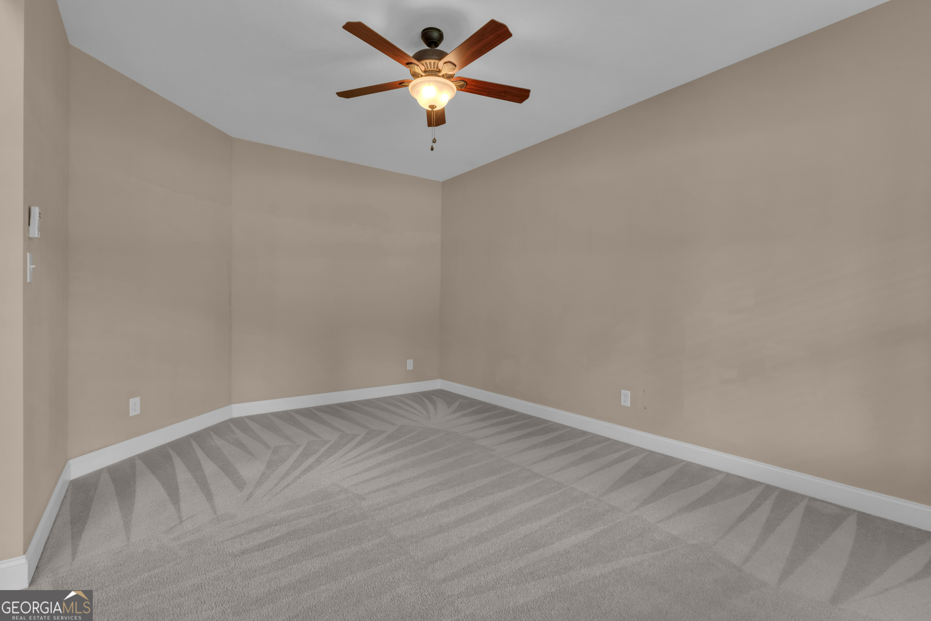 495 George Coggin Road Property Photo 8