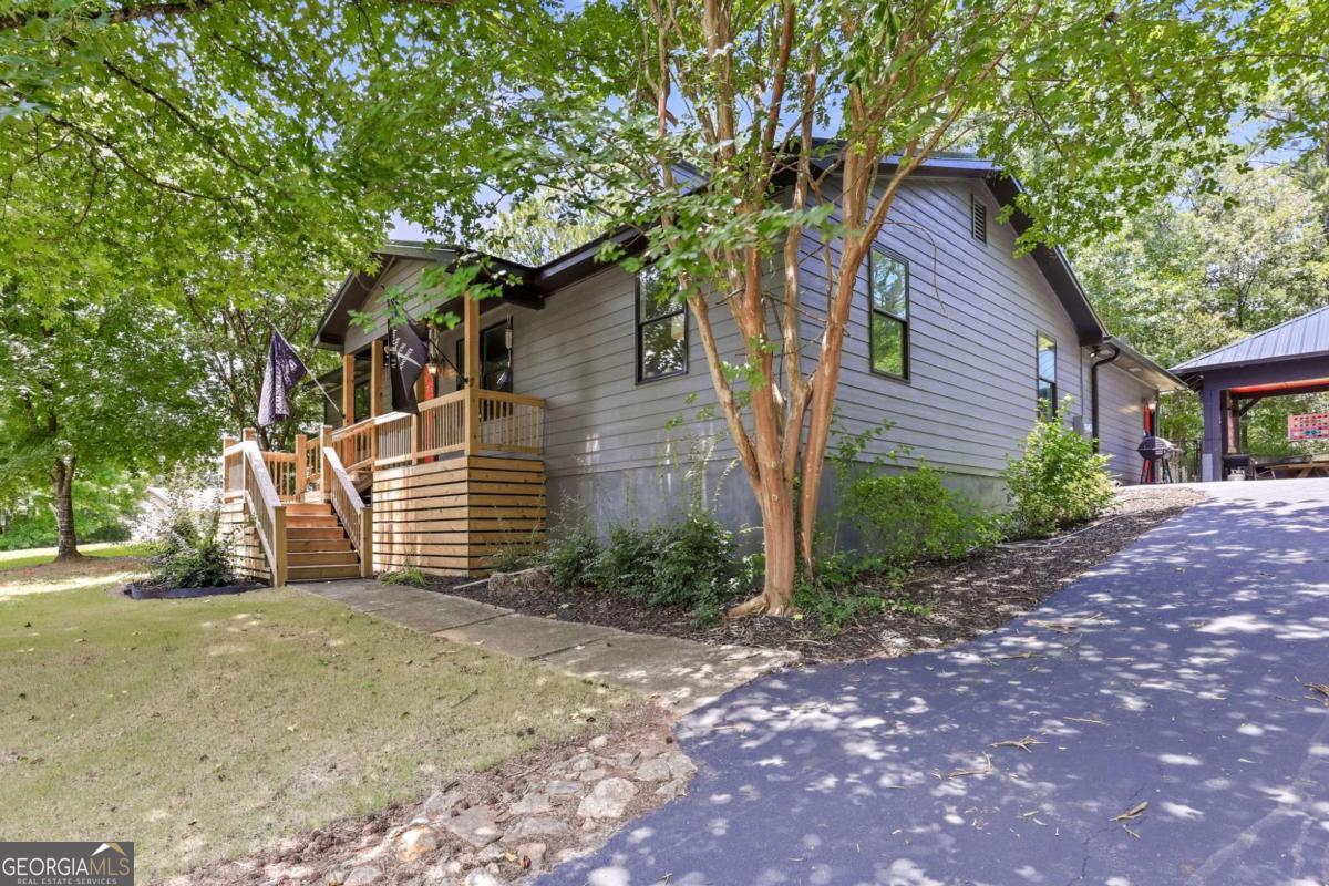 101 Fairlane Court Property Photo 9