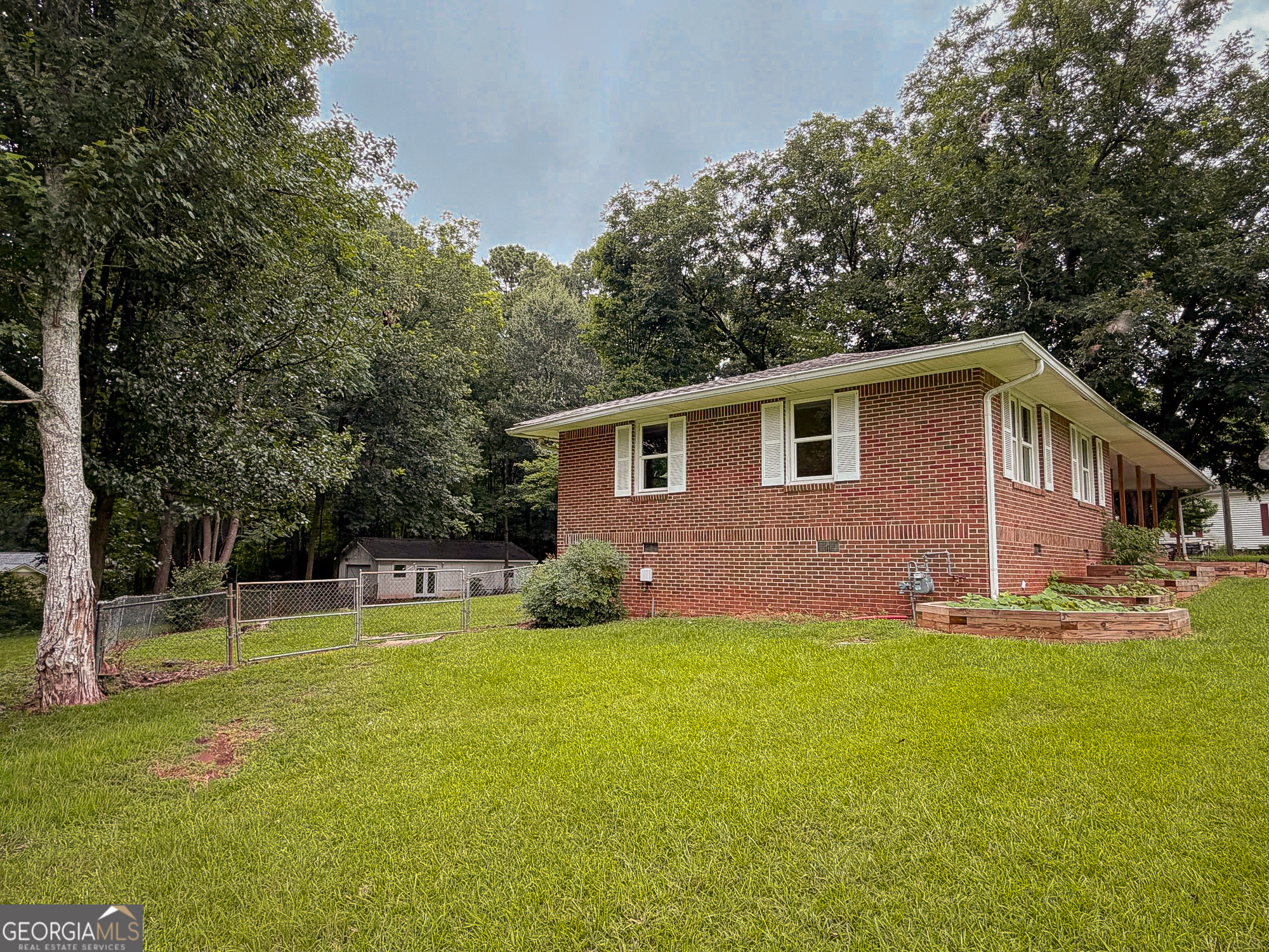 77 Franklin Hwy Property Photo 3