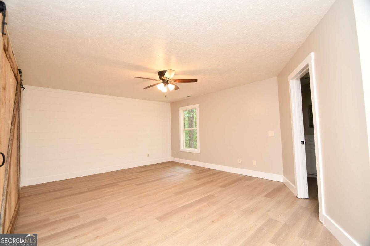 257 Lake Place Drive Property Photo 17