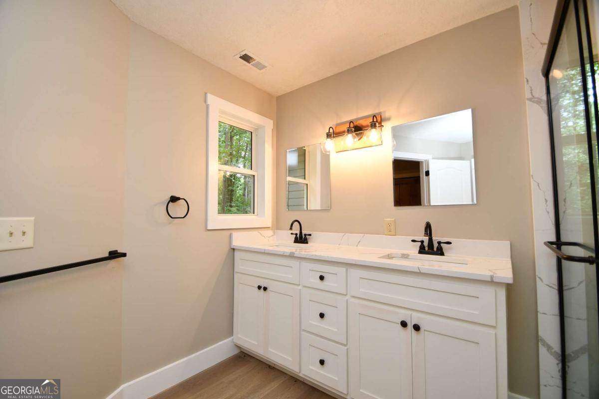 257 Lake Place Drive Property Photo 22
