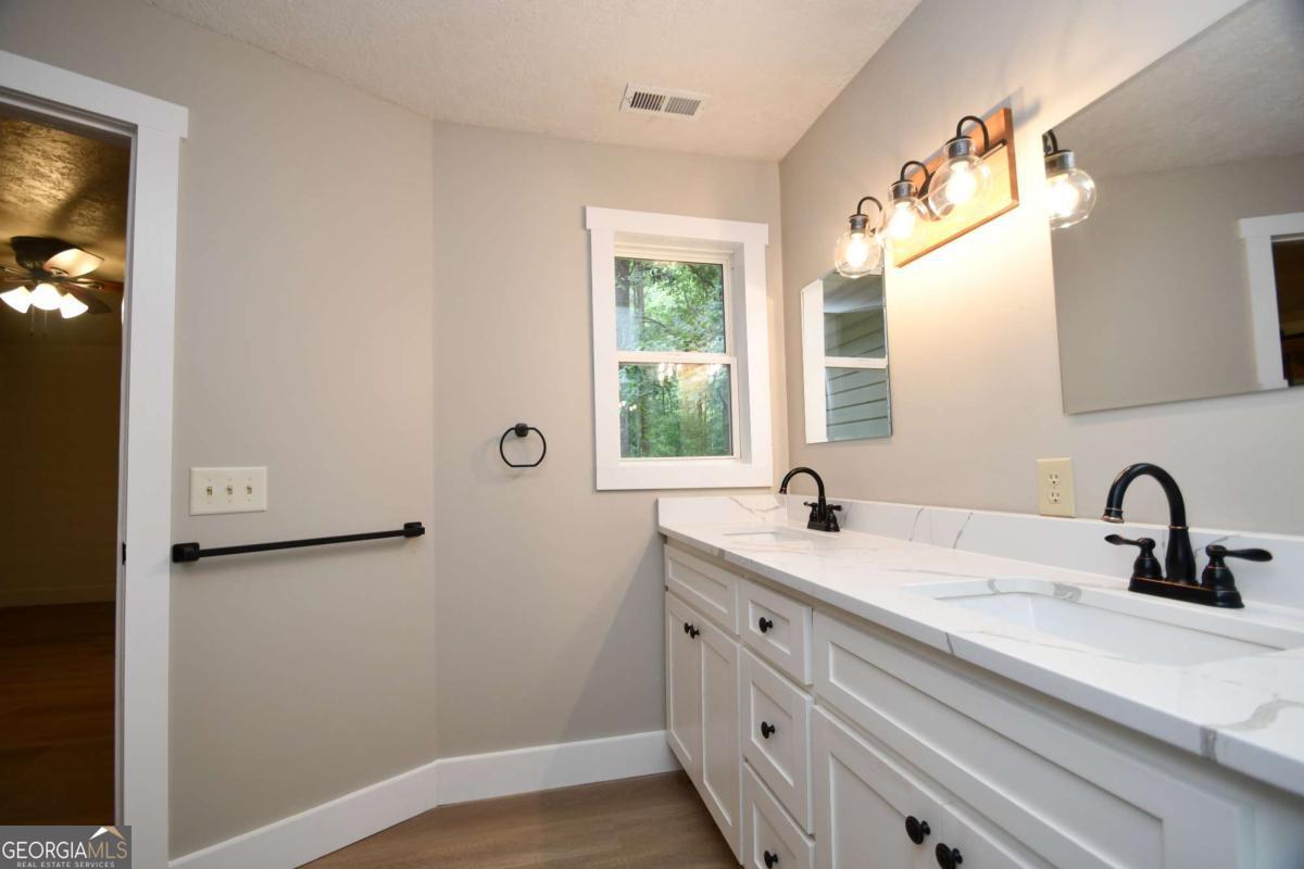 257 Lake Place Drive Property Photo 26