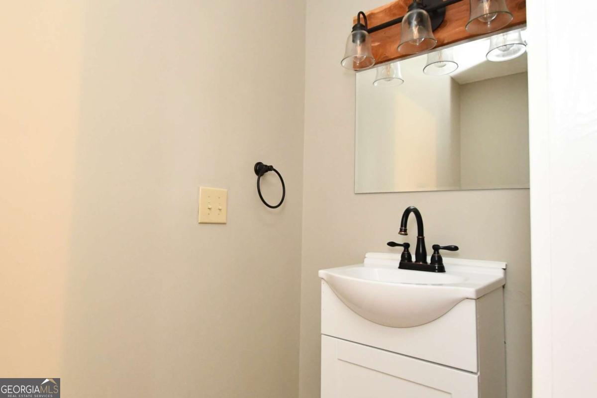 257 Lake Place Drive Property Photo 29