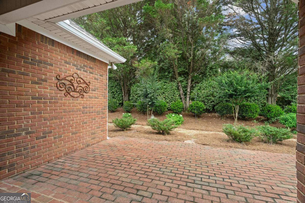 112 Bristol Place Se Property Photo 8