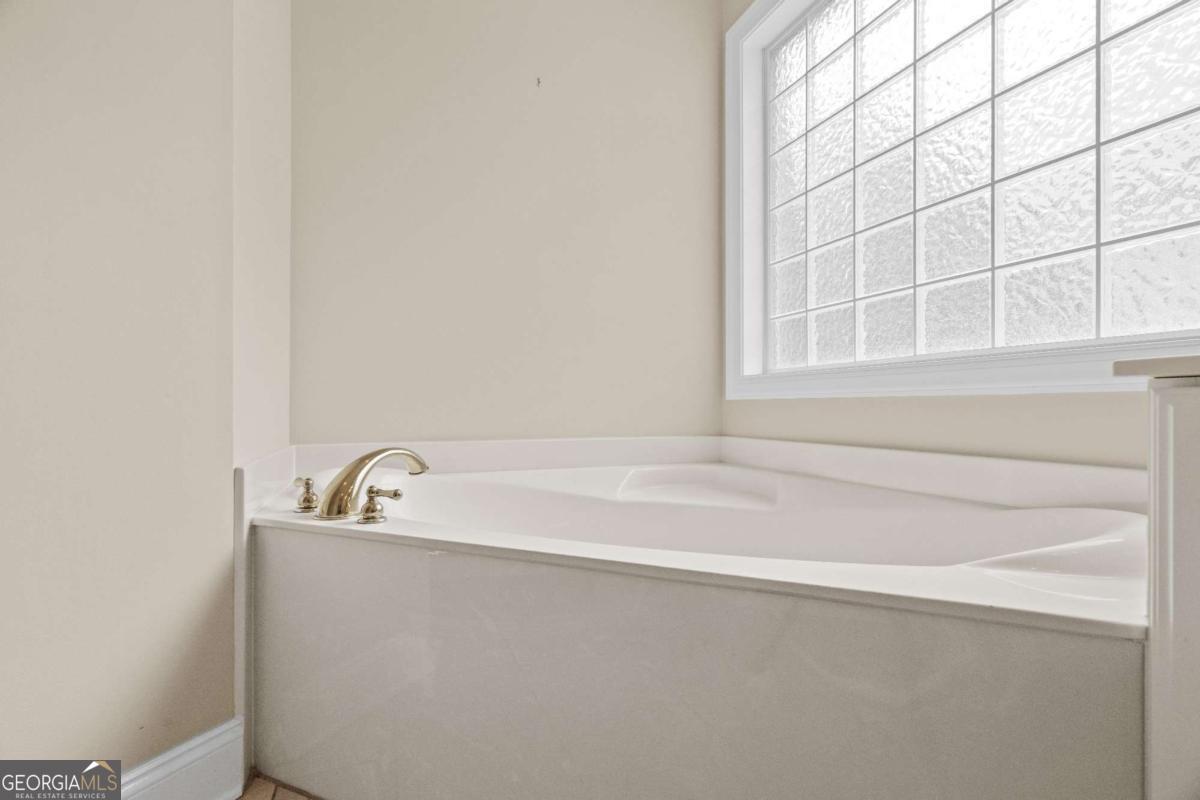 112 Bristol Place Se Property Photo 28