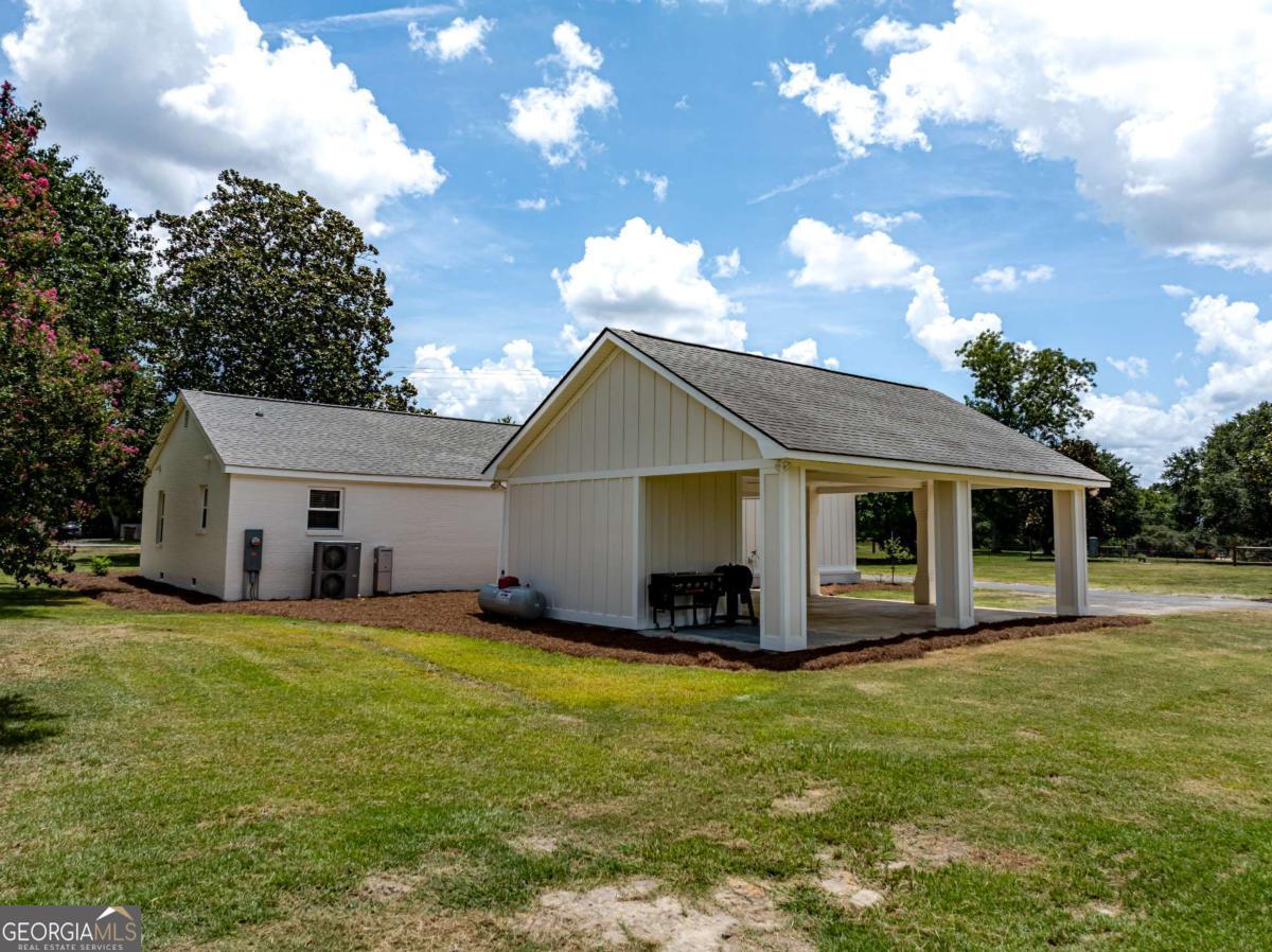 950 Crawley Road Property Photo 44