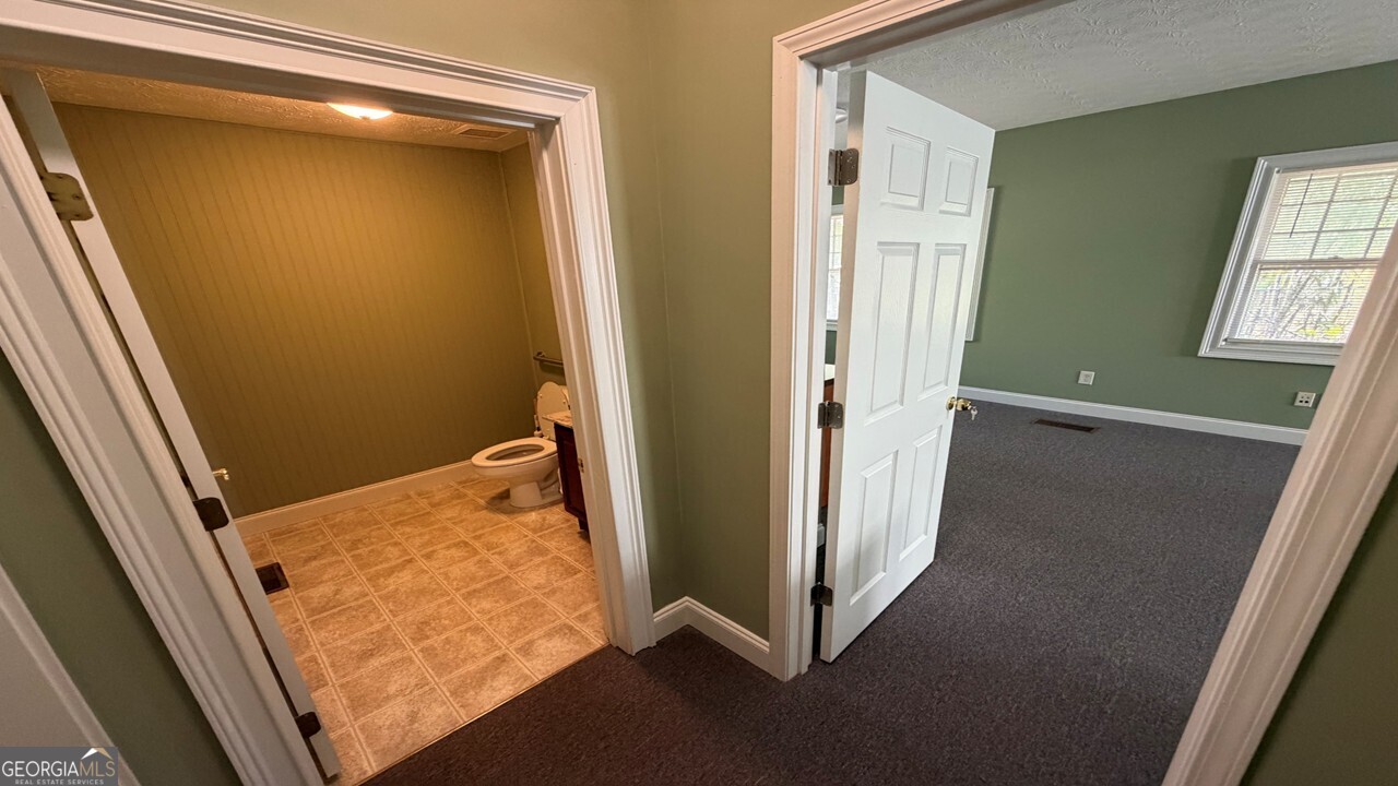 5659 Old Dahlonega Highway Property Photo 7