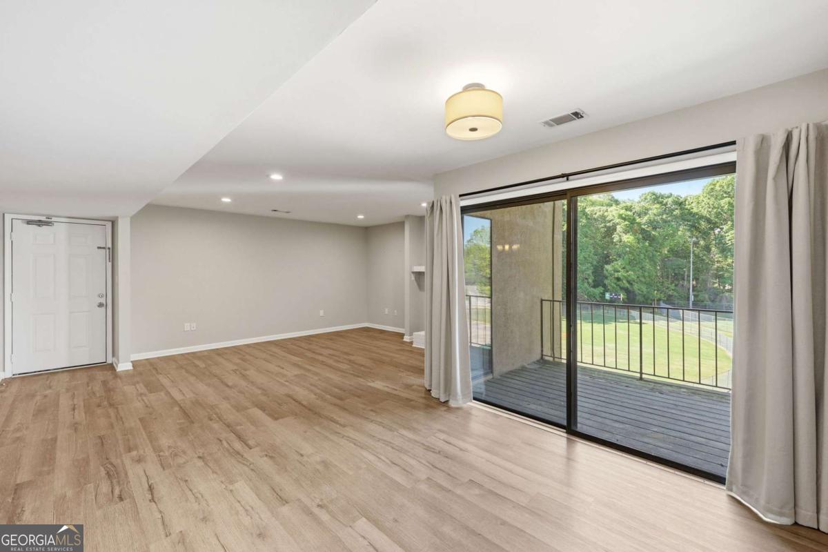 605 Candler Street # B13 Property Photo 8