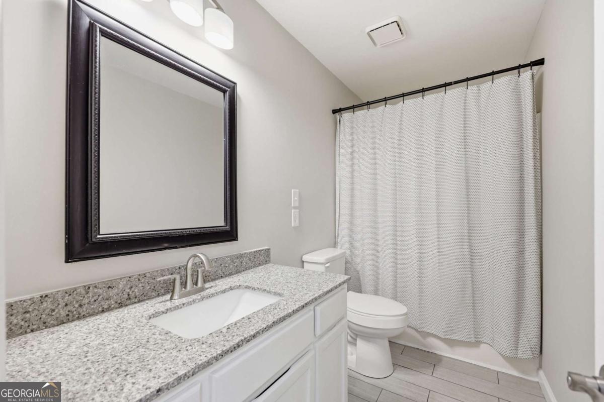 605 Candler Street # B13 Property Photo 16