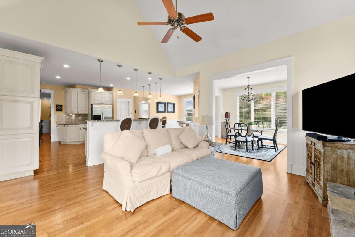 526 Orchard Drive Property Photo 19