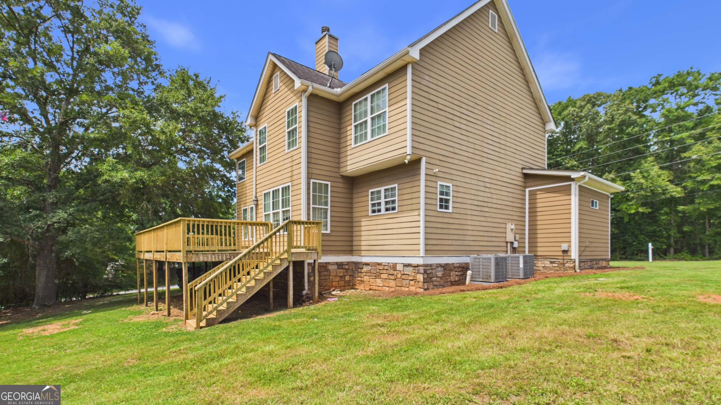 450 E End Road Property Photo 13