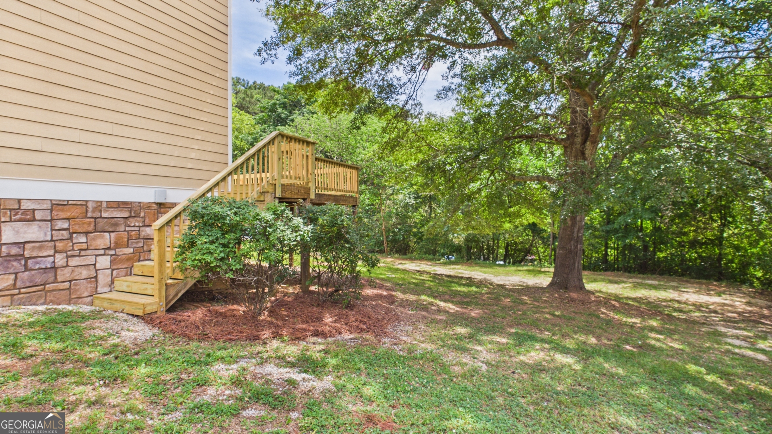 450 E End Road Property Photo 17