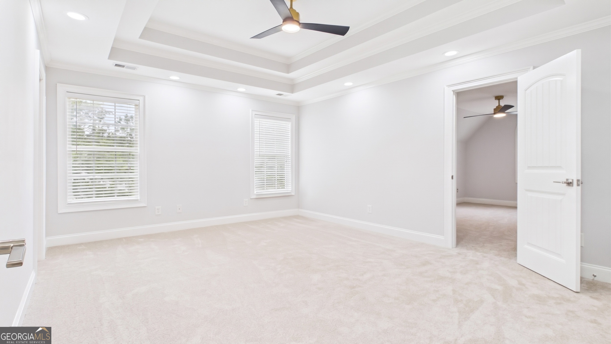 450 E End Road Property Photo 45