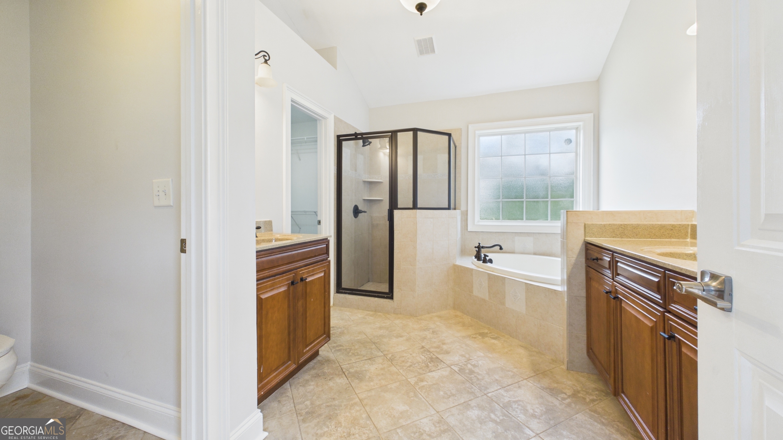 450 E End Road Property Photo 48