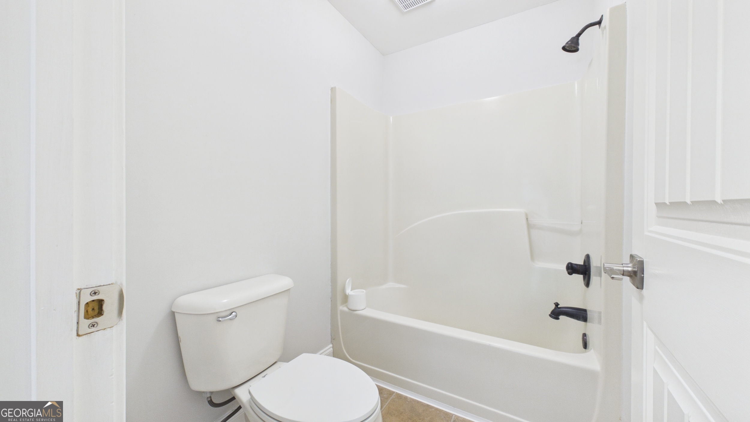450 E End Road Property Photo 55