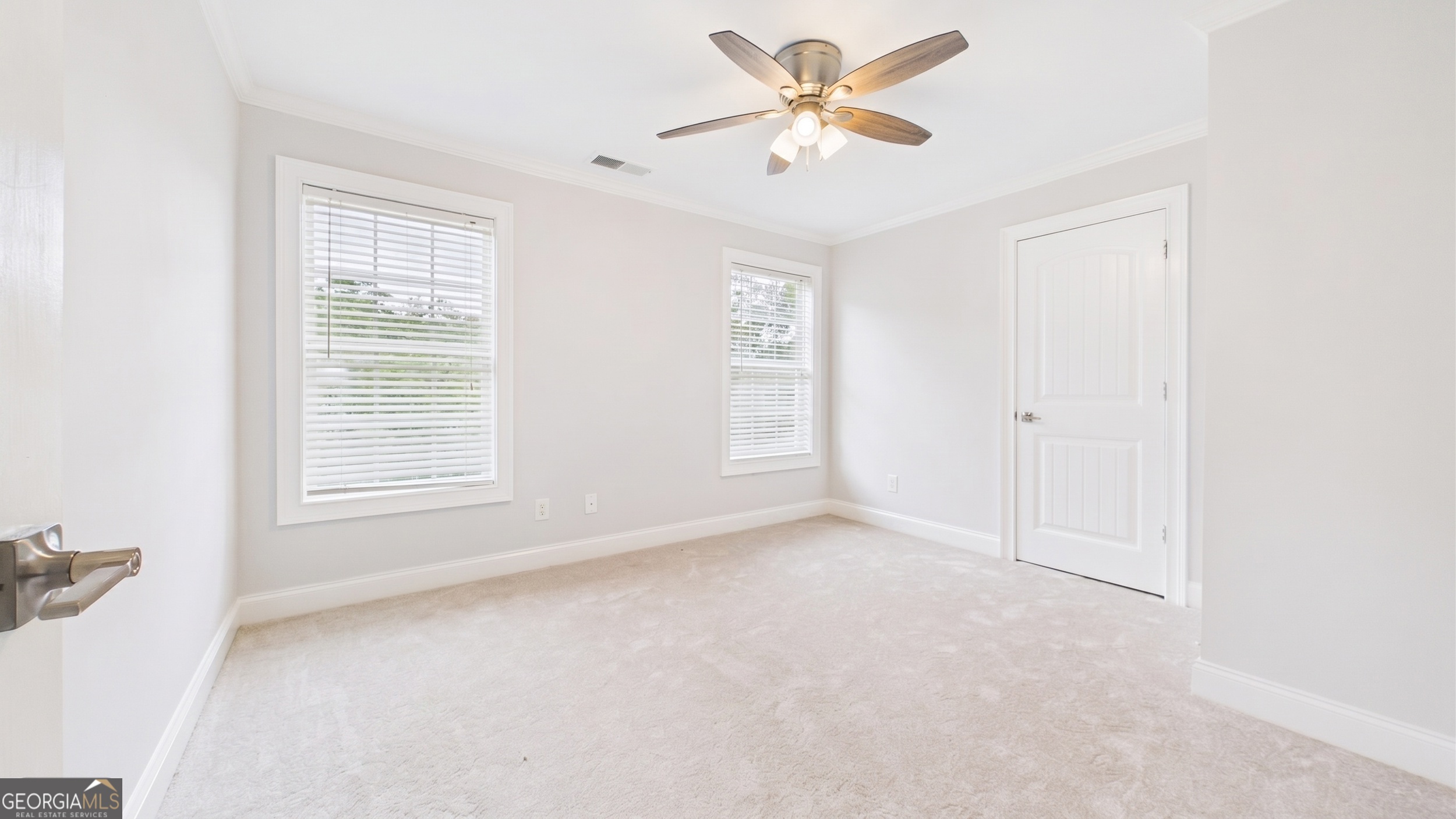 450 E End Road Property Photo 56