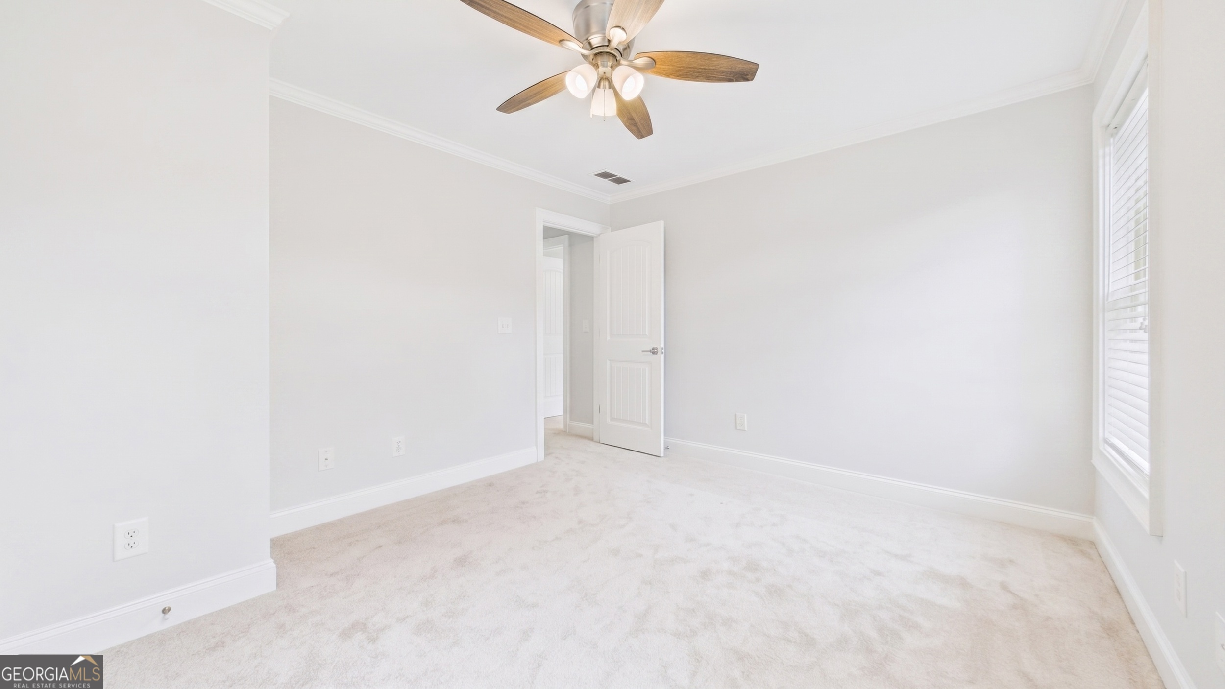 450 E End Road Property Photo 57