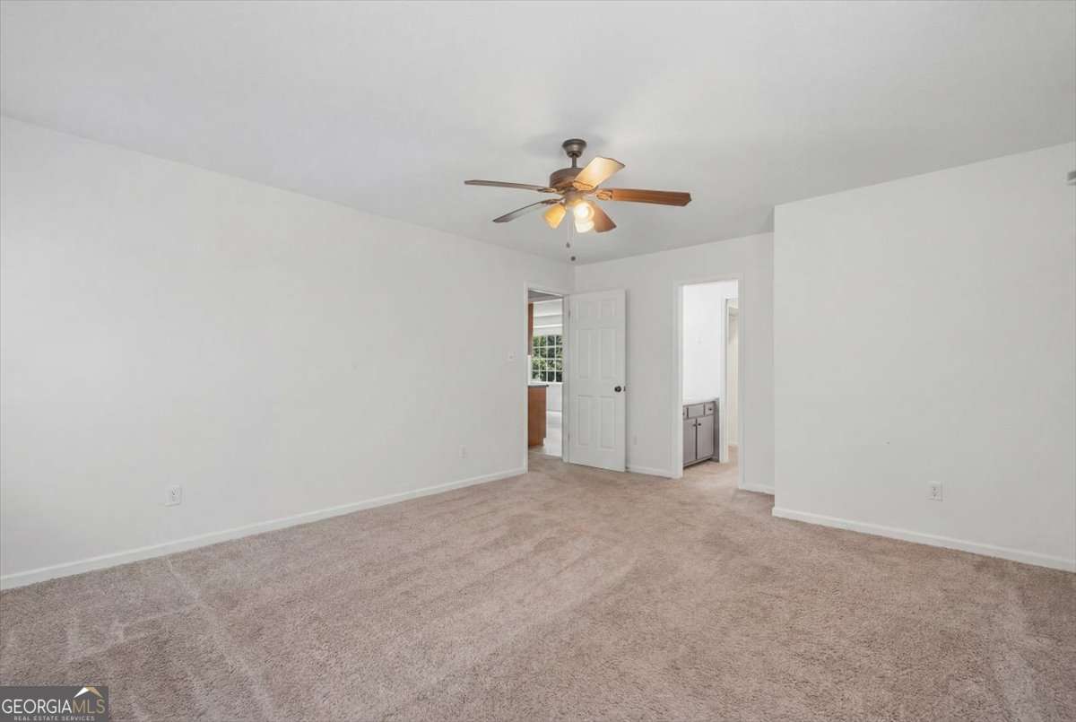 591 Old Taylorsville Road Property Photo 11