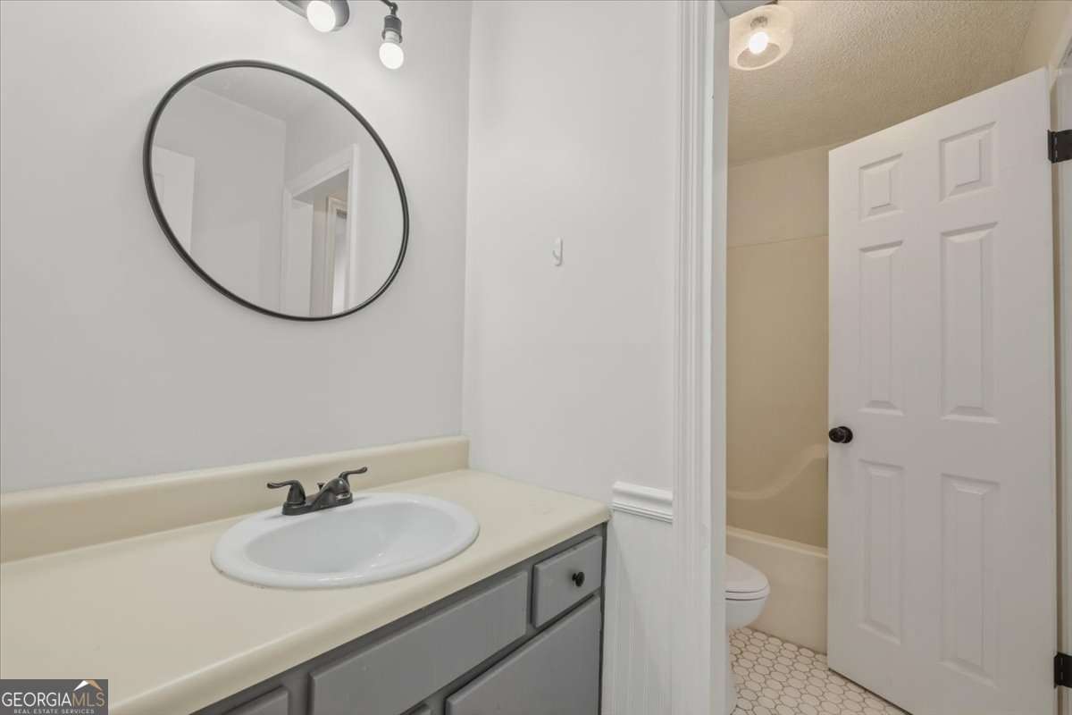 591 Old Taylorsville Road Property Photo 16