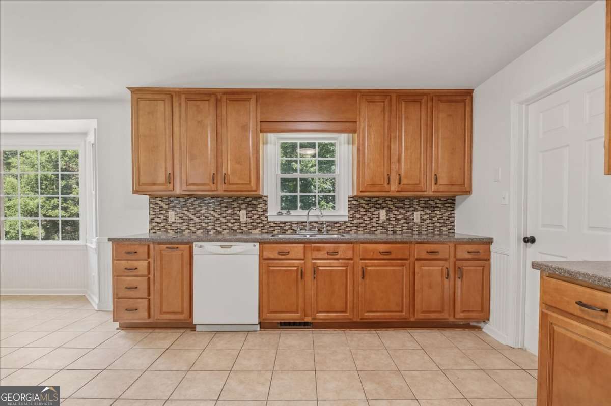591 Old Taylorsville Road Property Photo 23