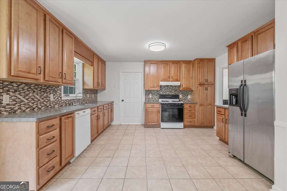 591 Old Taylorsville Road Property Photo 24