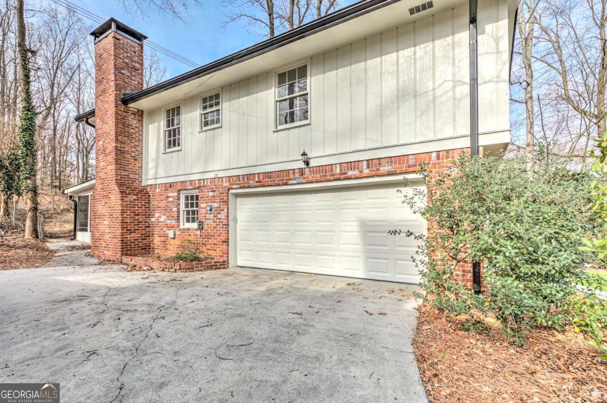 1257 Witham Drive Property Photo 10