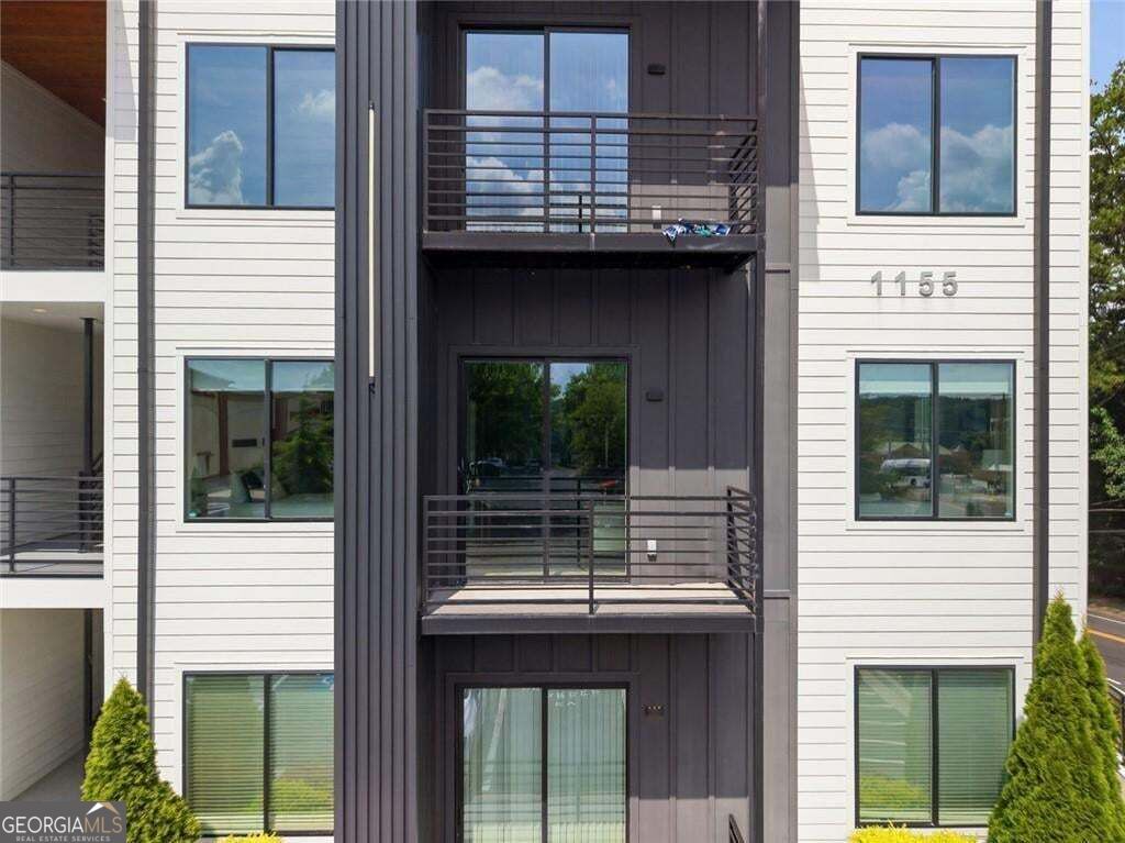 1155 Custer Avenue Se # 201 Property Photo 1