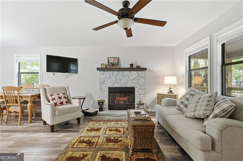 94 Winding Way Property Photo 7
