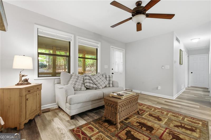 94 Winding Way Property Photo 11