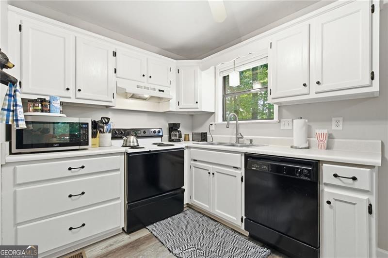 94 Winding Way Property Photo 16