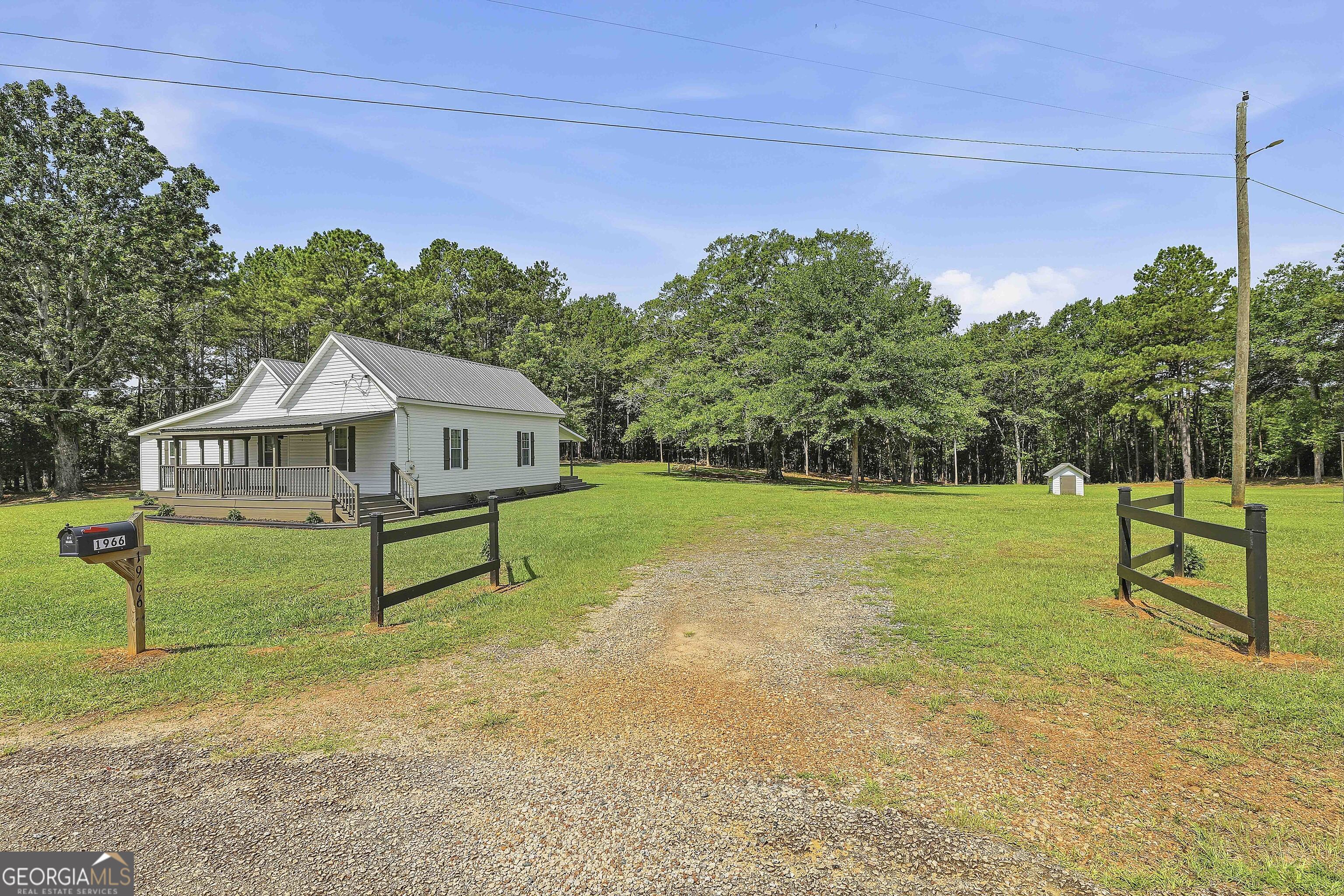 1966 Owens Road Property Photo 5