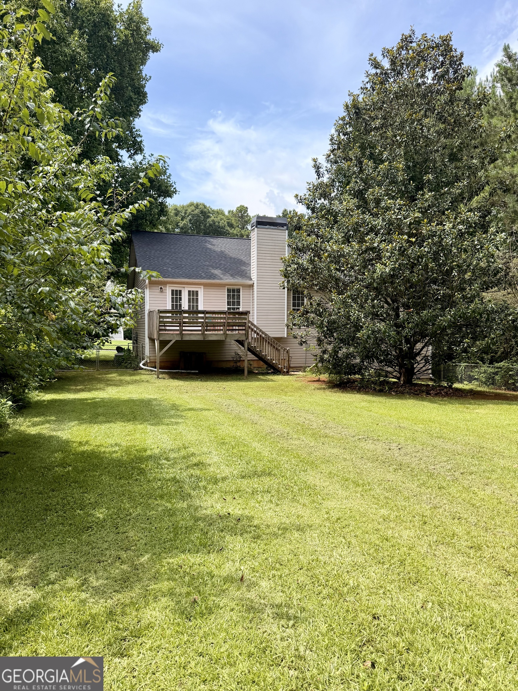 304 Oliver Court Property Photo 4