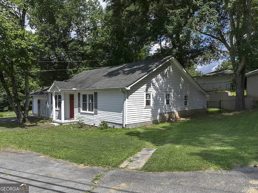 234 E Memorial Drive Property Photo 2