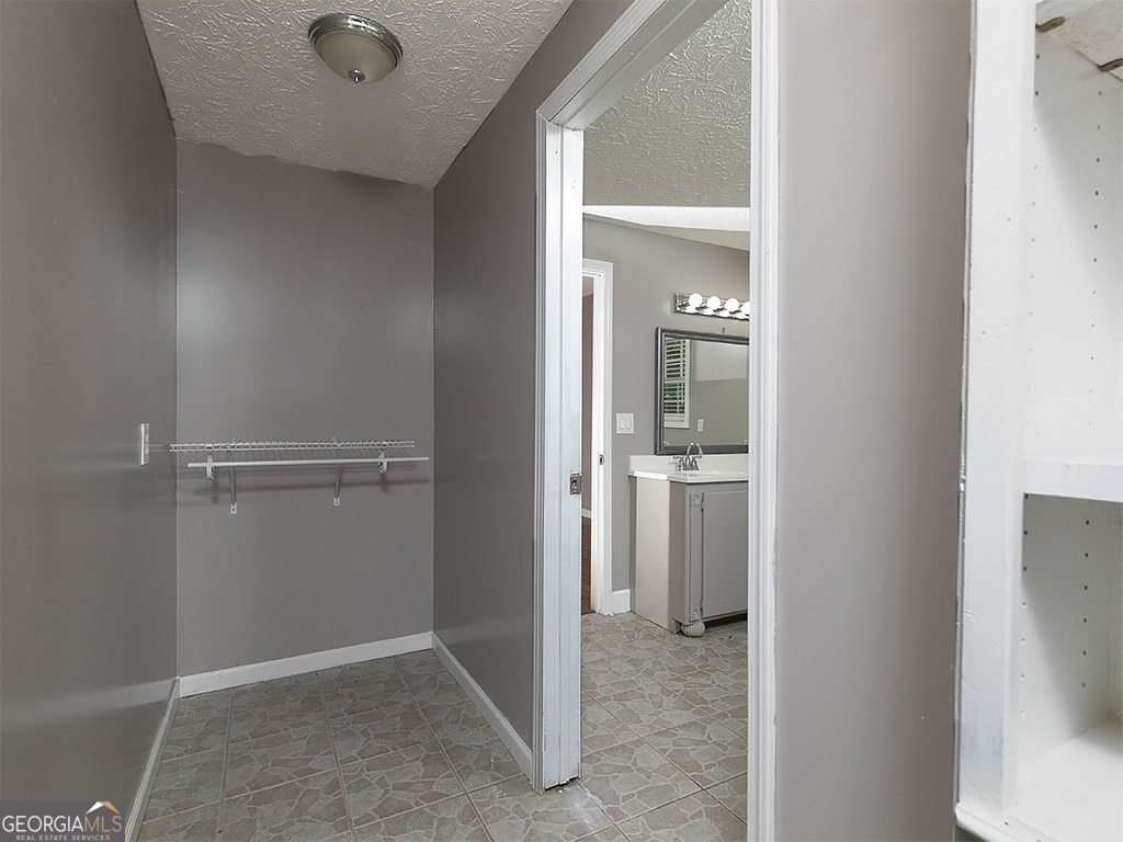 234 E Memorial Drive Property Photo 18