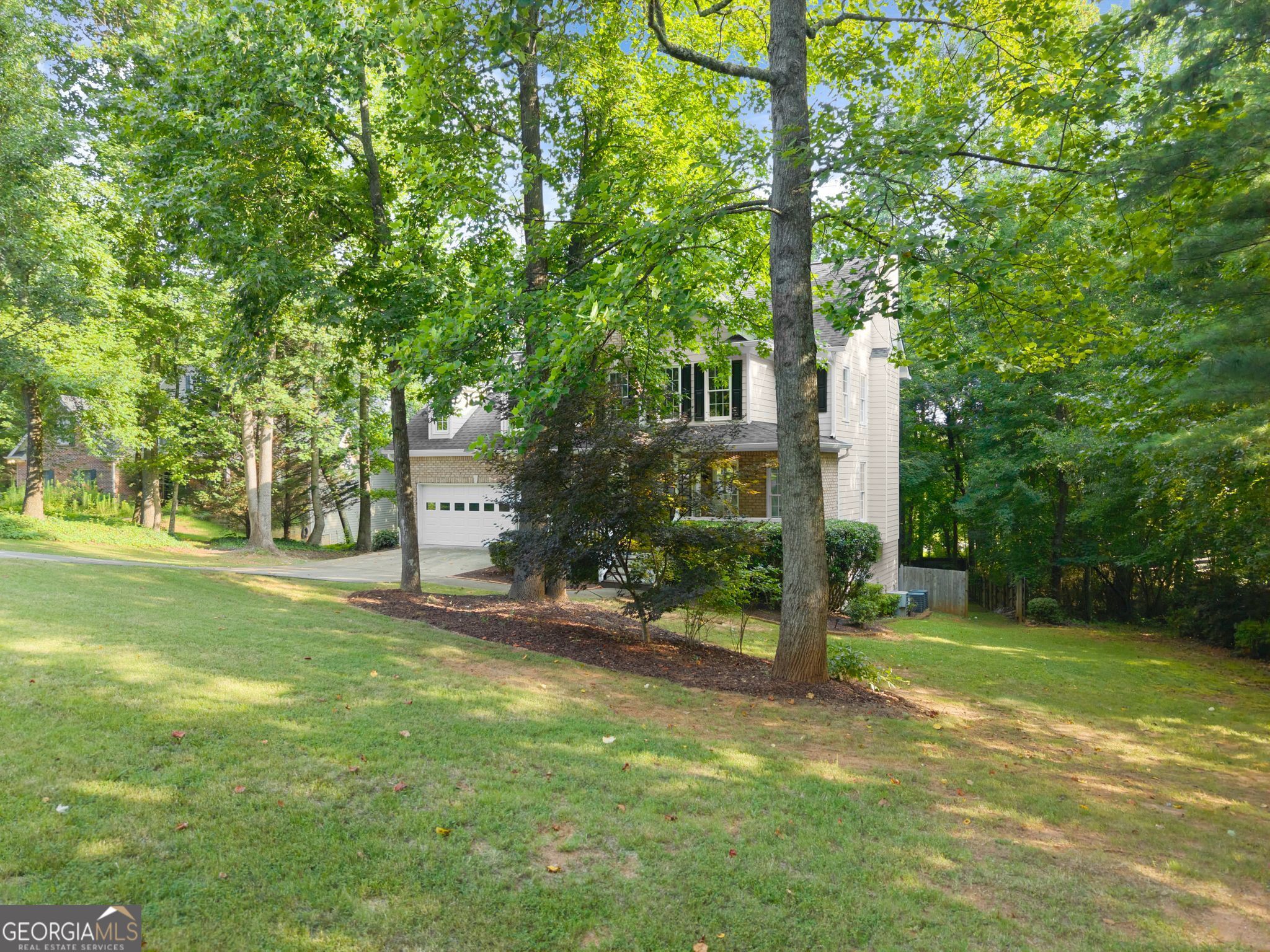 7620 Paces Lane Property Photo 11
