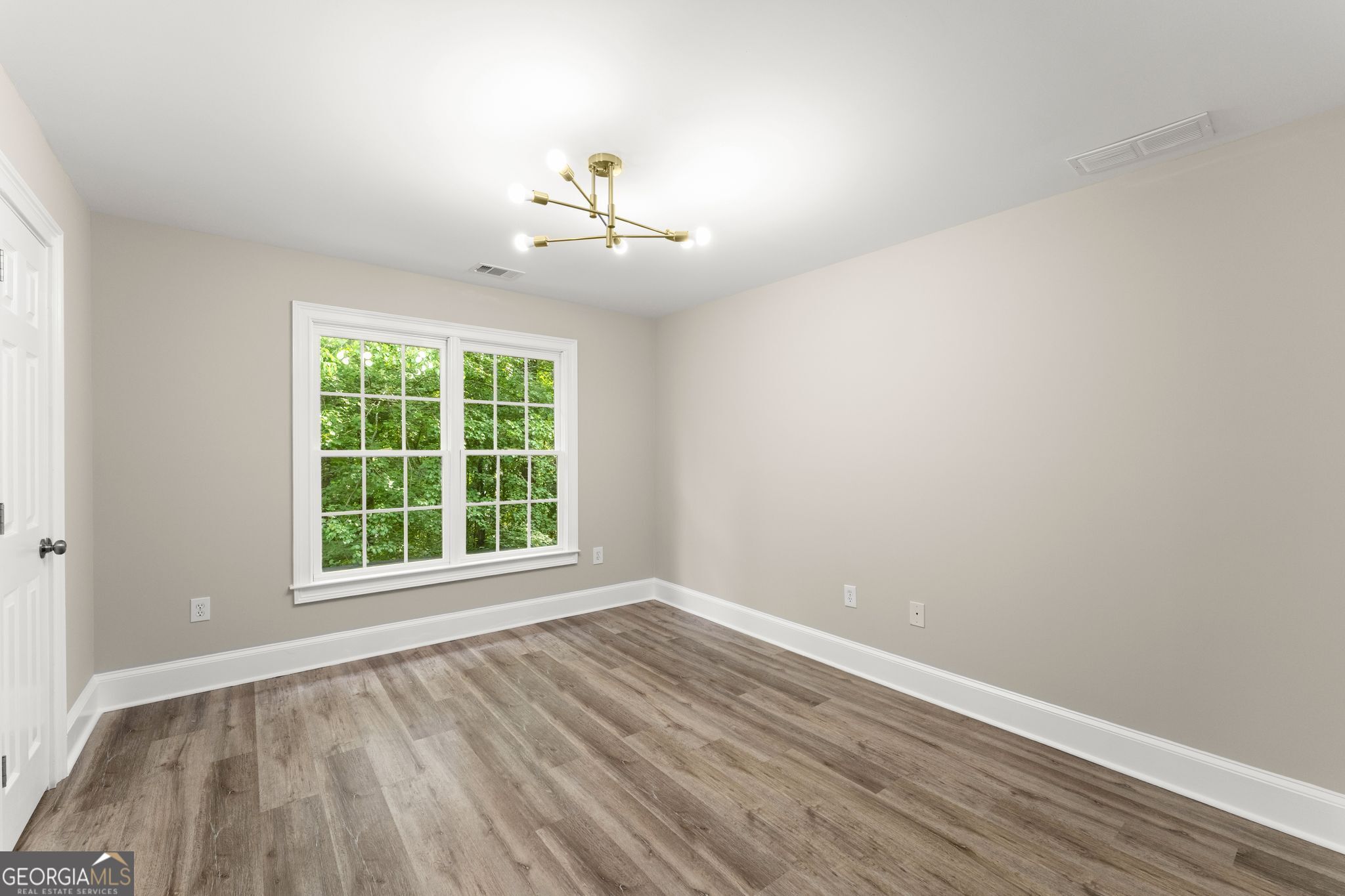 7620 Paces Lane Property Photo 32