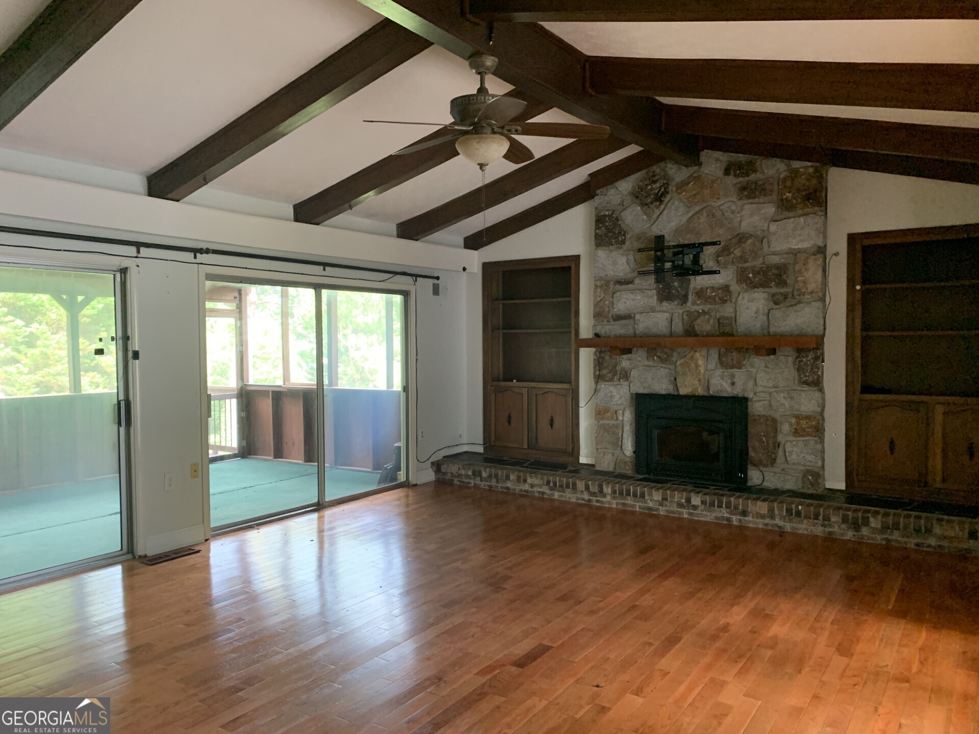 402 Emily Drive Sw Property Photo 4