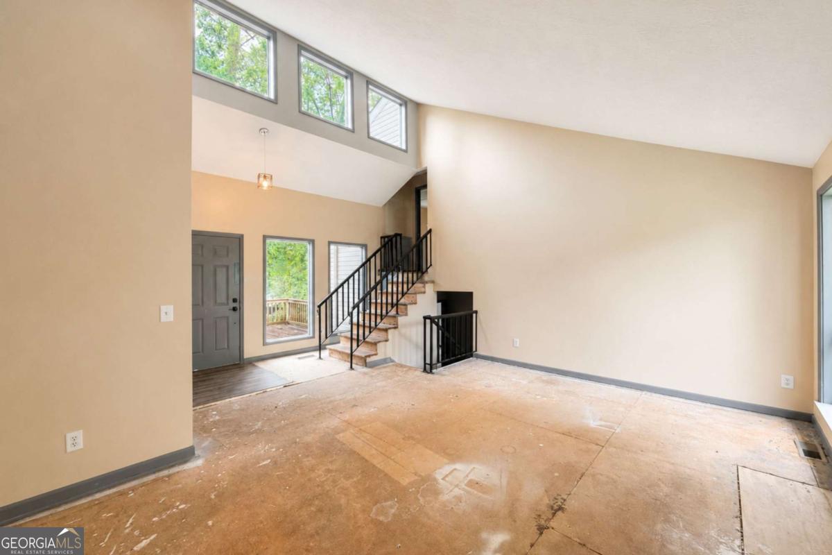 6742 Oakland Drive Property Photo 4