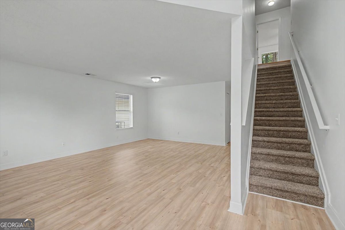 1012 Sycamore Lane Property Photo 6